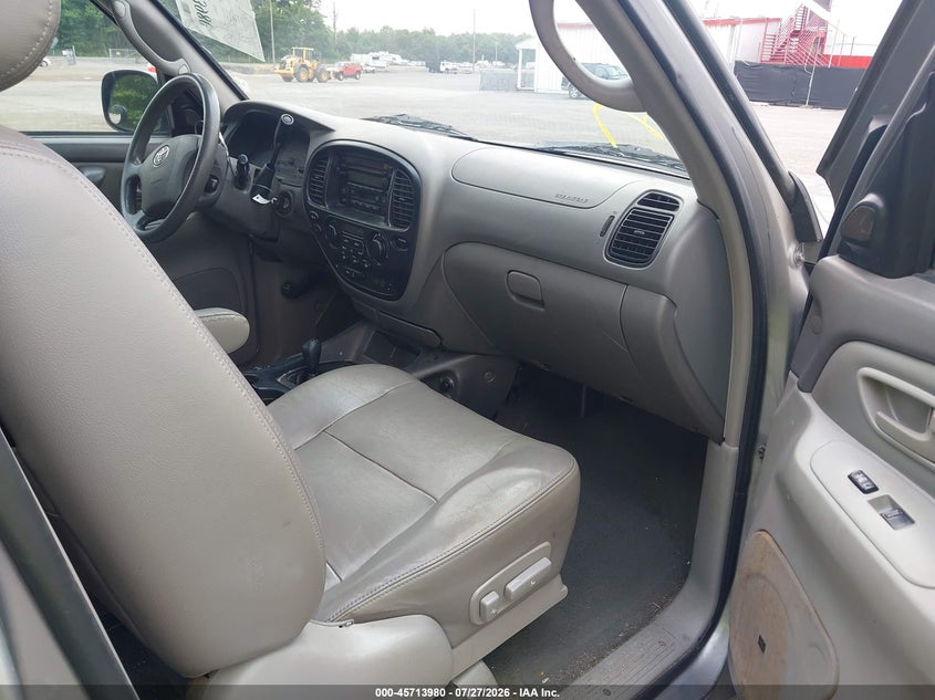 2003 TOYOTA SEQUOIA auction photo 5