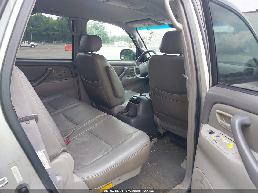 2003 TOYOTA SEQUOIA auction photo 8