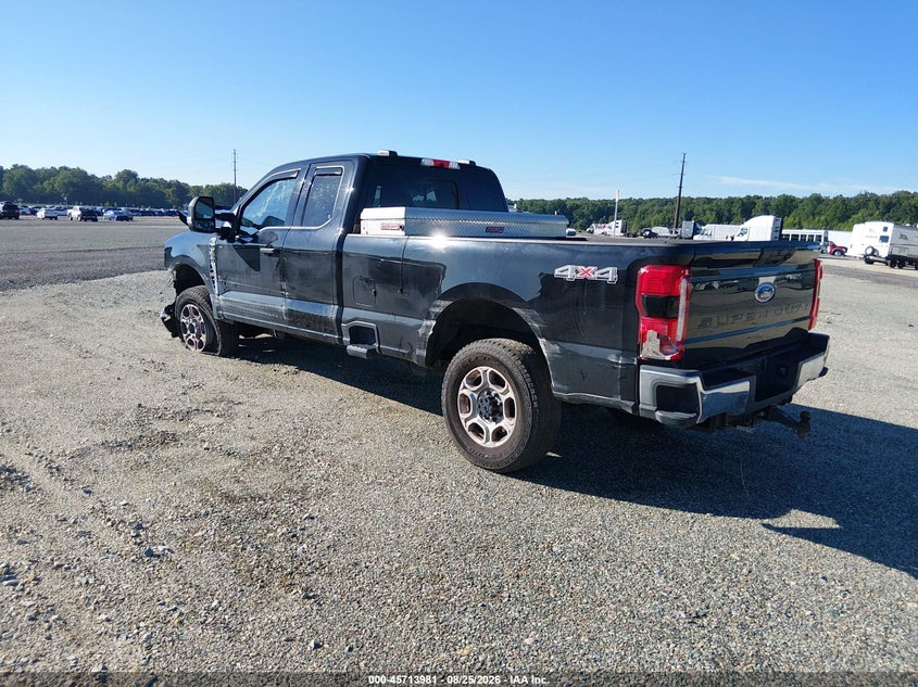 2025 FORD F-350 — zdjęcie 3