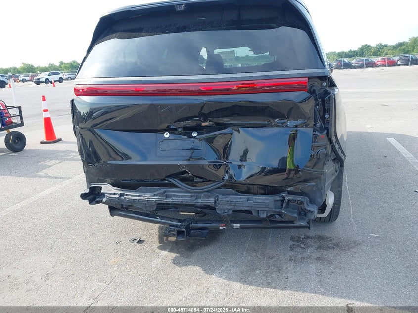 2025 KIA CARNIVAL MPV auction photo 6