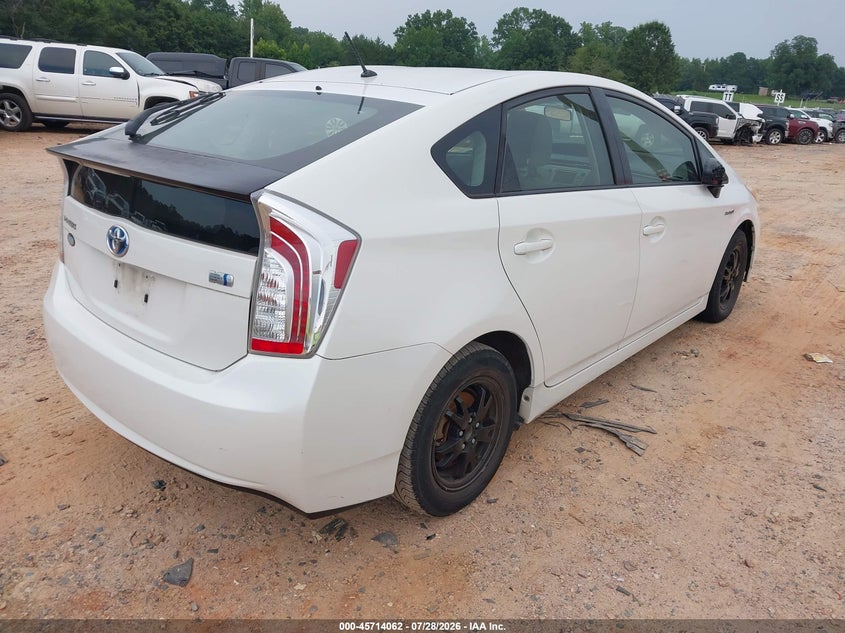 Vin: jtdkn3du4d5596330, lot: 46212744, toyota prius two 20134