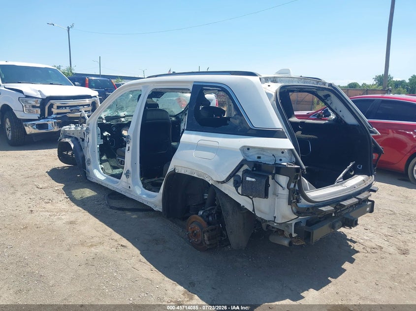 2022 JEEP GRAND CHEROKEE auction photo 3