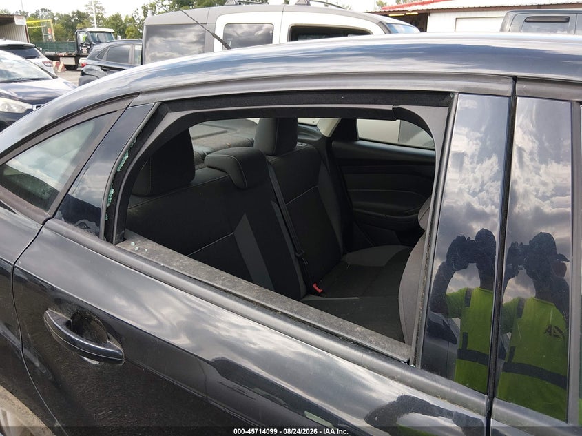 FORD FOCUS 2013 VIN 1FADP3F26DL209101