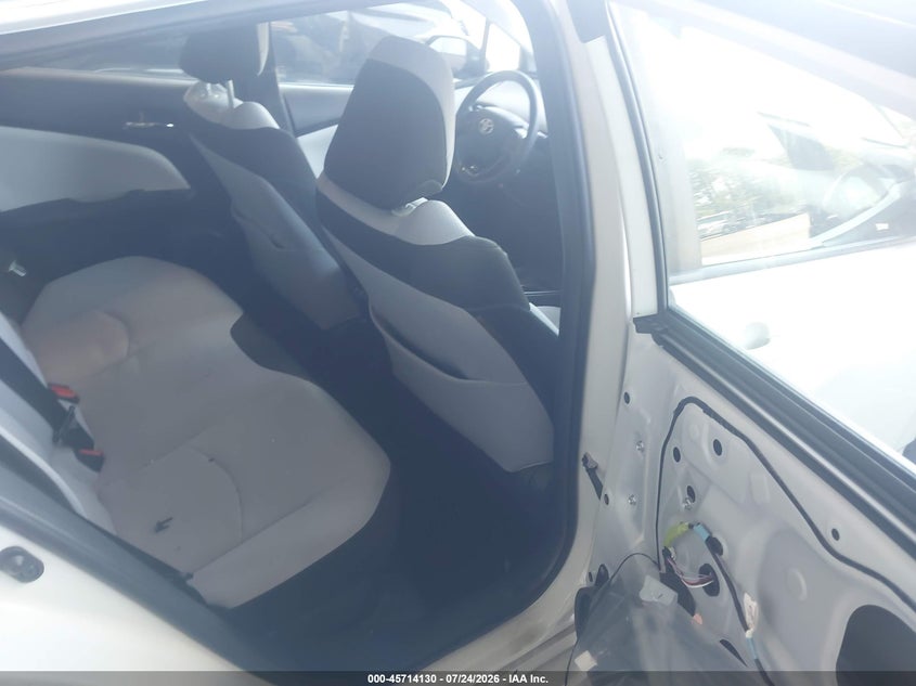 TOYOTA PRIUS - zdjęcie 8