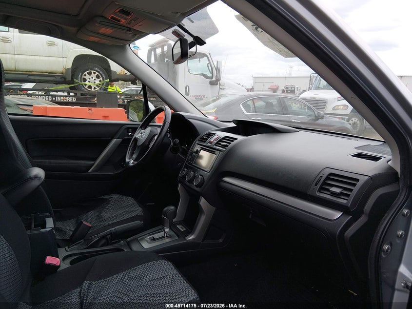 2014 SUBARU FORESTER auction photo 5
