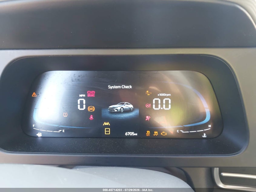 2026 HYUNDAI ELANTRA auction photo 7