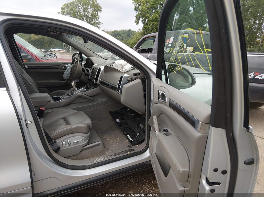 2012 PORSCHE CAYENNE auction photo 5