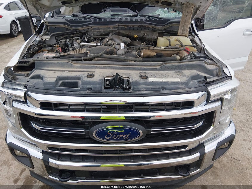 2022 FORD F-250 LARIAT · Фото 10
