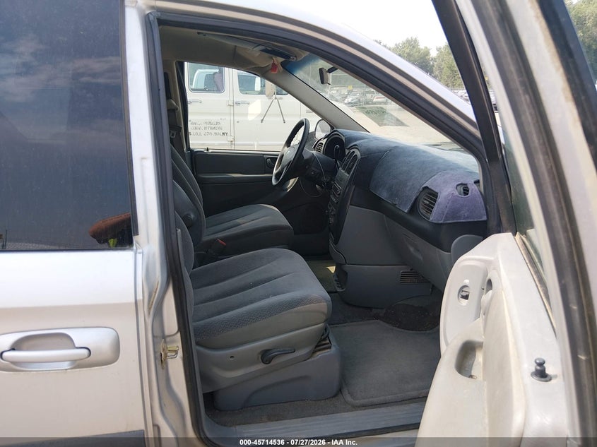 2005 DODGE CARAVAN auction photo 5