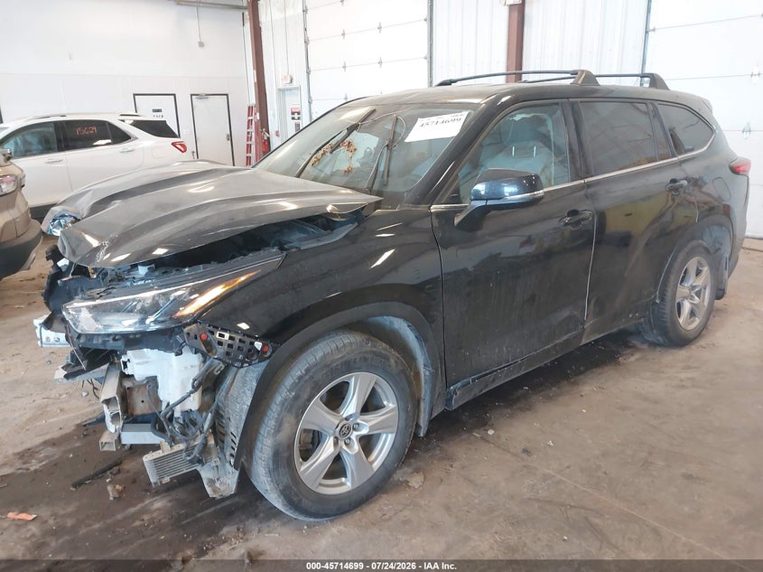 2022 TOYOTA HIGHLANDER auction photo 2