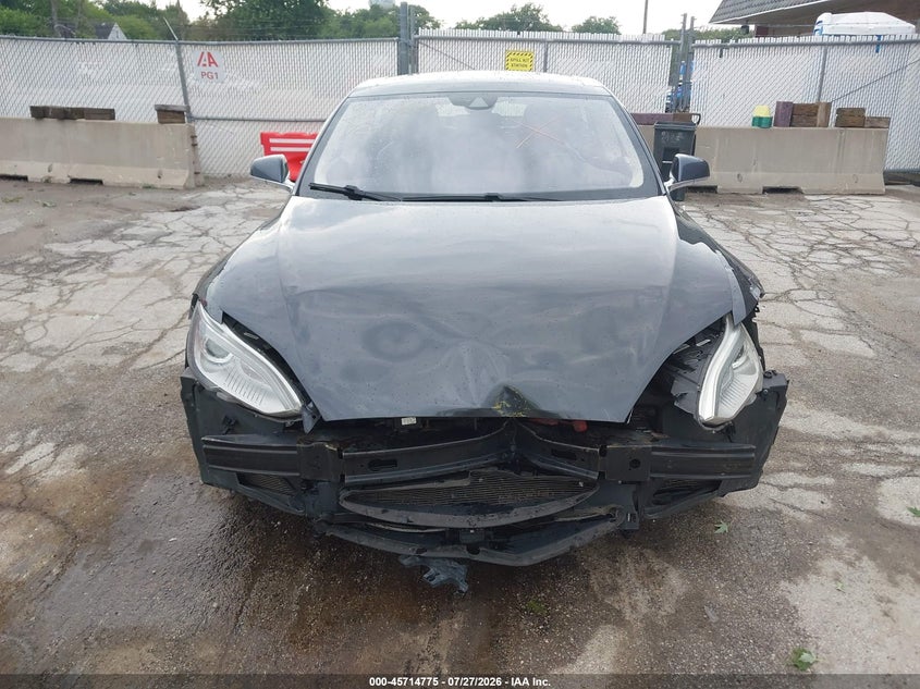 2015 TESLA MODEL S · Фото 11