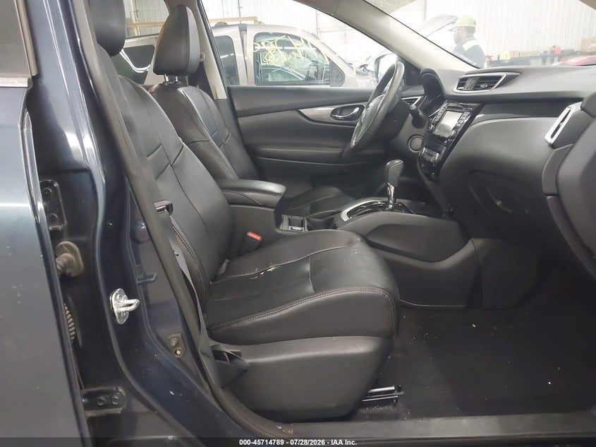 2016 NISSAN ROGUE auction photo 5