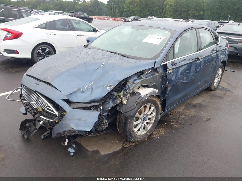 2018 FORD FUSION auction photo 2