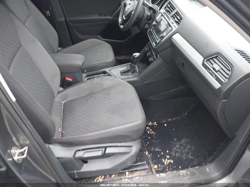 2018 VOLKSWAGEN TIGUAN auction photo 5