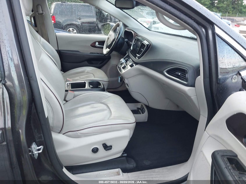 2019 CHRYSLER PACIFICA auction photo 5