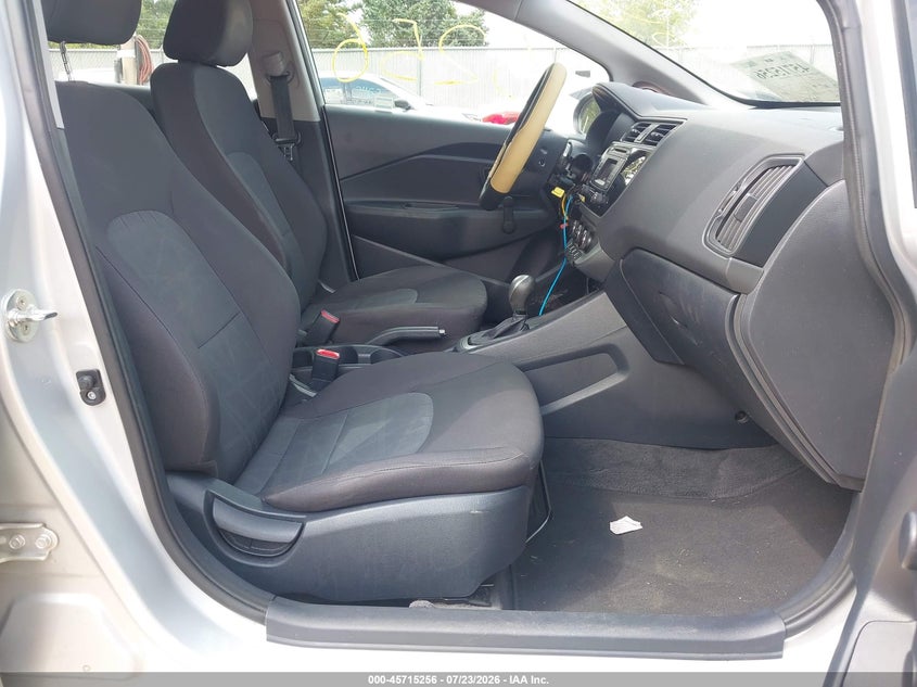 2017 KIA RIO auction photo 5