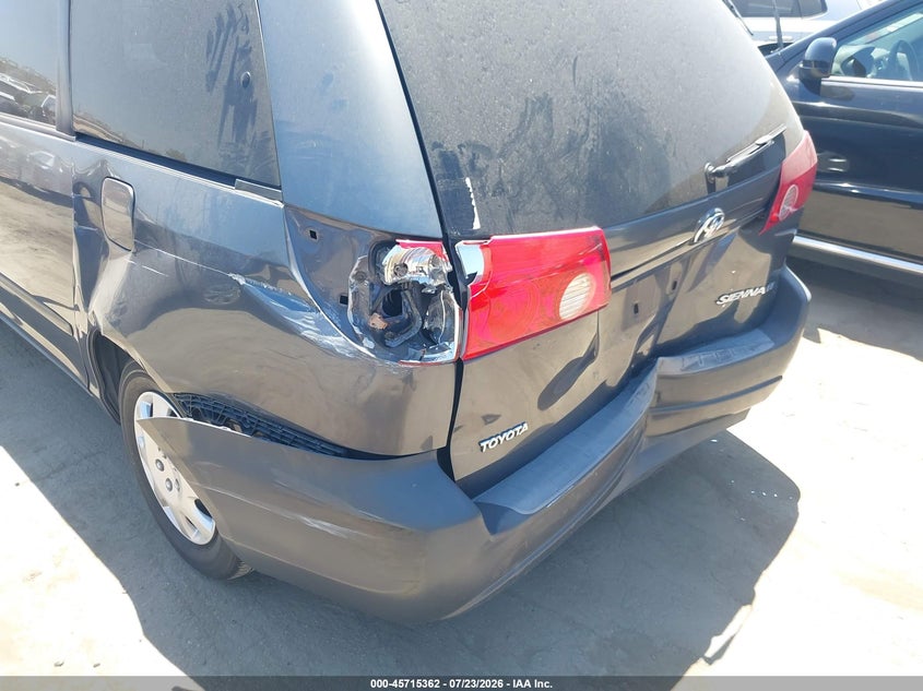 2007 TOYOTA SIENNA auction photo 6