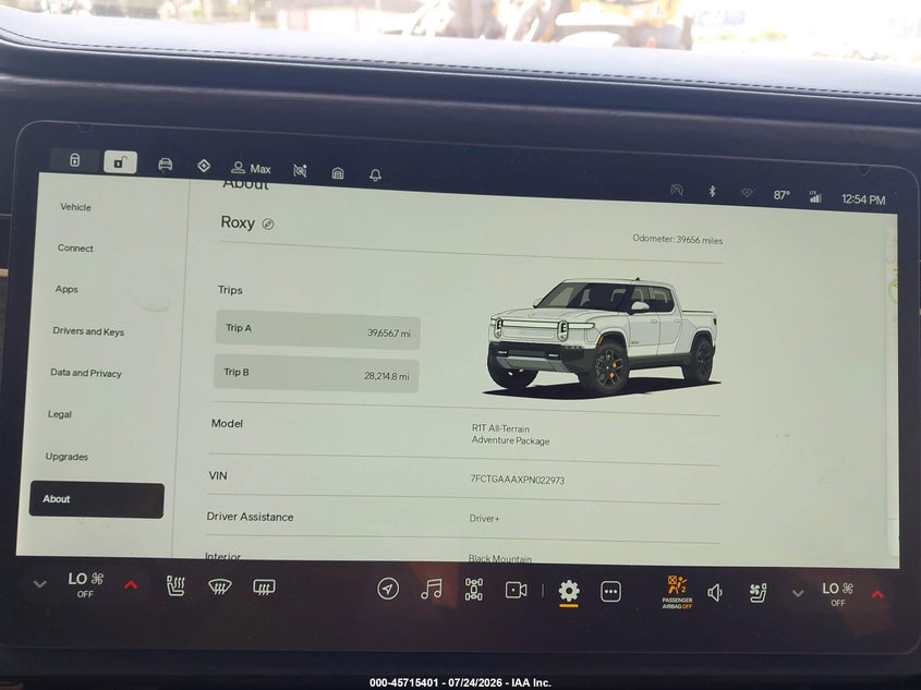 2023 RIVIAN R1T auction photo 7