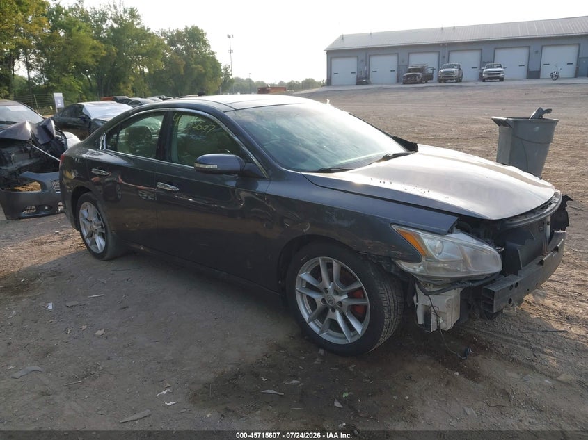 2010 NISSAN MAXIMA auction photo 1