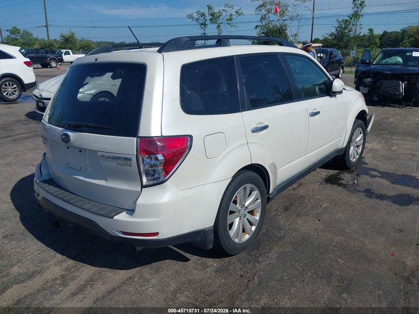 Vin: jf2shaec8dh438218, lot: 46214413, subaru forester 2.5x limited 20134