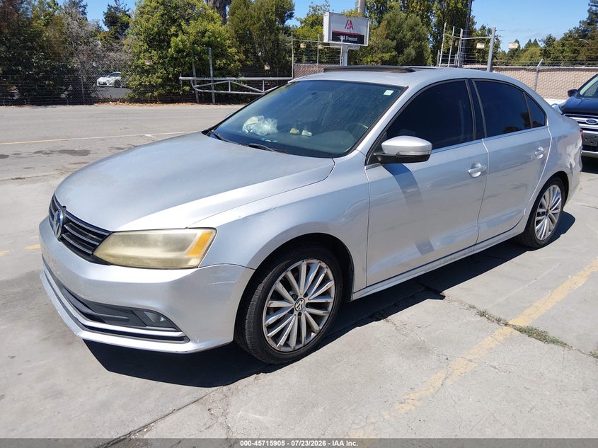 2015 VOLKSWAGEN JETTA auction photo 2