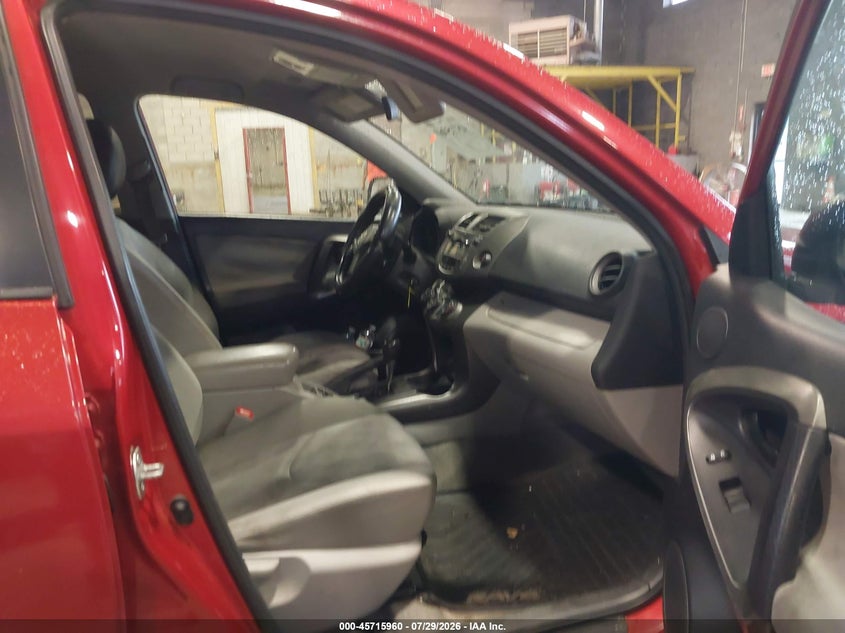 2010 TOYOTA RAV4 auction photo 5