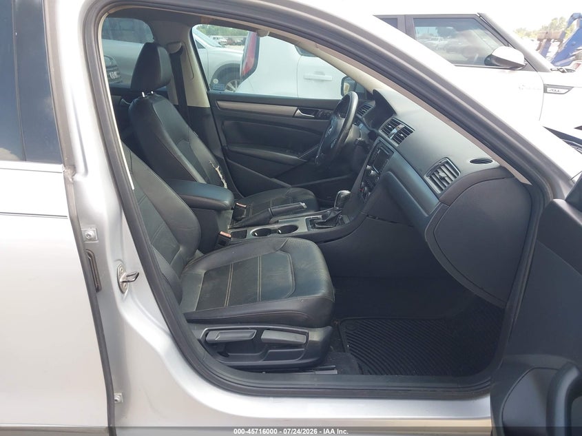 2014 VOLKSWAGEN PASSAT auction photo 5
