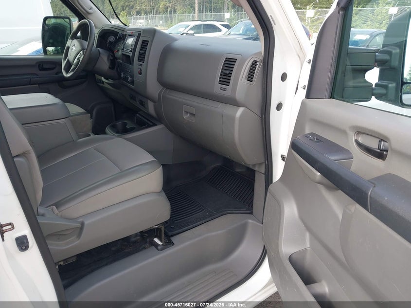 2018 NISSAN NV CARGO NV3500 HD auction photo 4