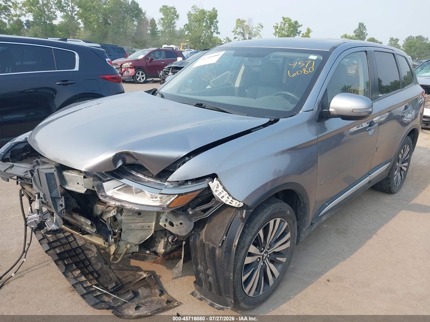 2019 MITSUBISHI OUTLANDER auction photo 2