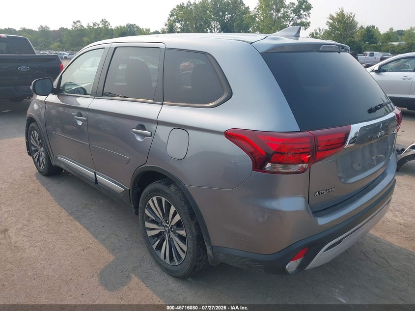 2019 MITSUBISHI OUTLANDER auction photo 3