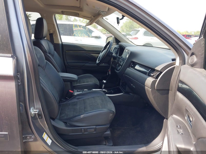 2019 MITSUBISHI OUTLANDER auction photo 5