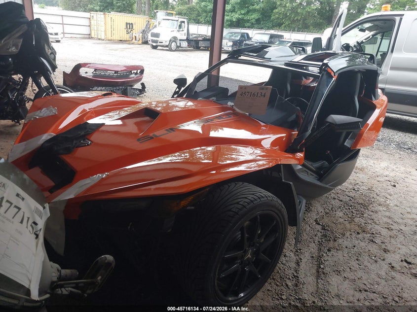 2022 POLARIS SLINGSHOT auction photo 2