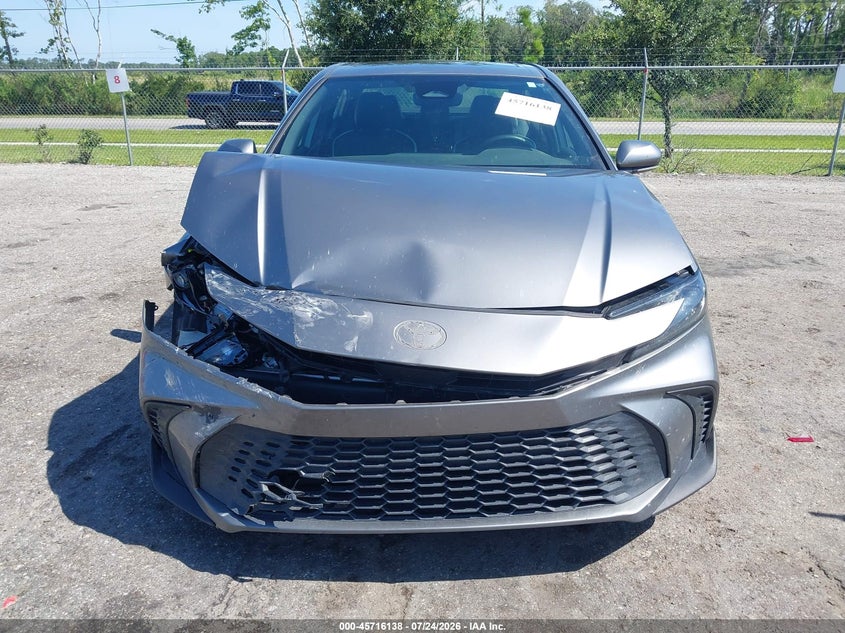 TOYOTA CAMRY - zdjęcie 12