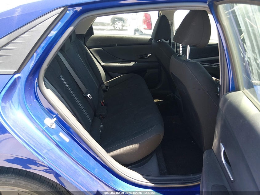 2023 HYUNDAI ELANTRA auction photo 8