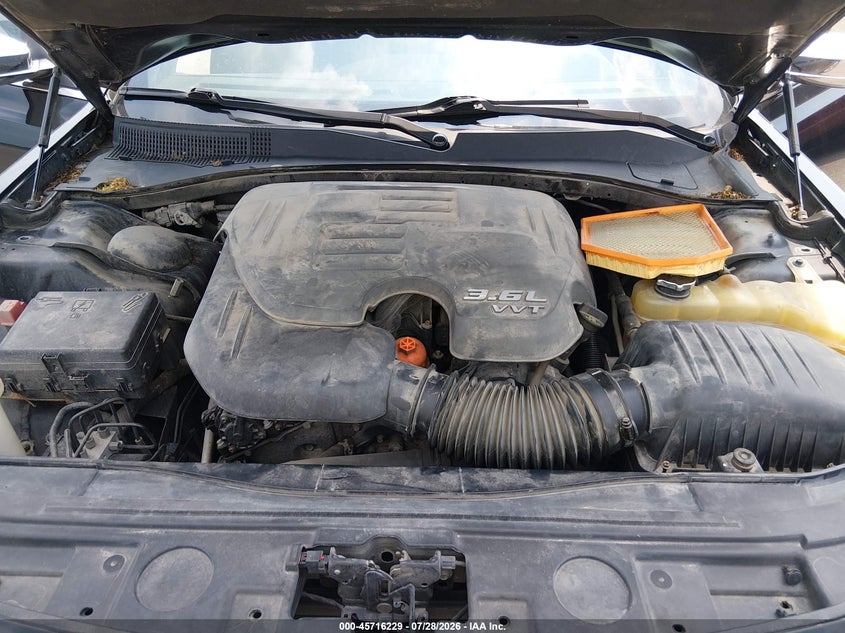 2012 CHRYSLER 300 LIMITED · Фото 10