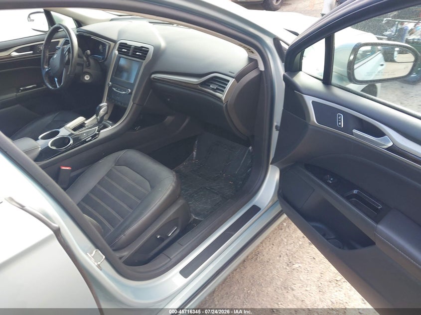 2013 FORD FUSION HYBRID auction photo 5