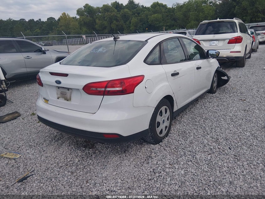 Vin: 1fadp3e26hl337877, lot: 46215051, ford focus s 20174