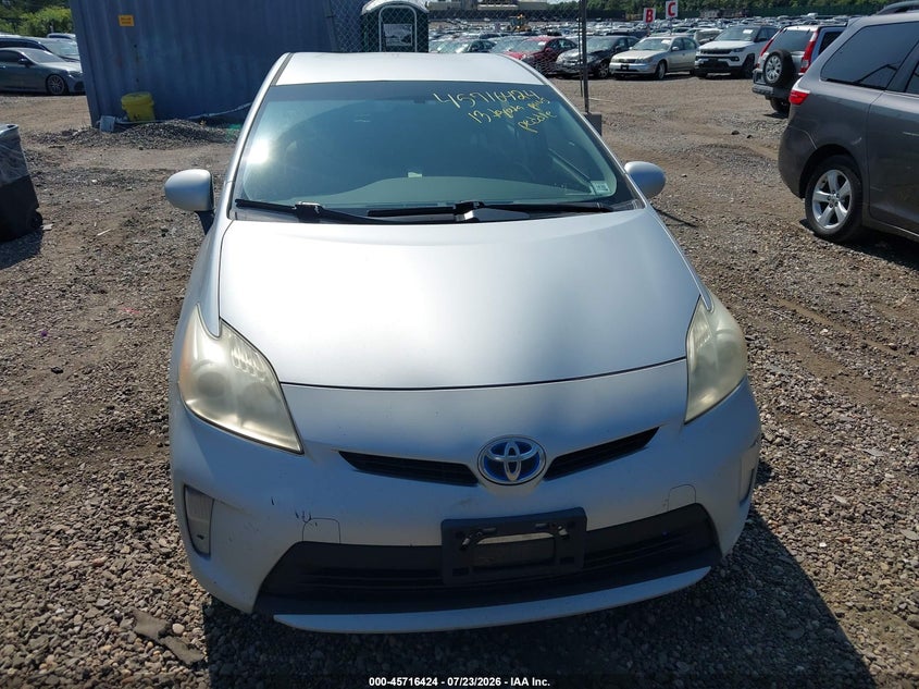 2013 TOYOTA PRIUS auction photo 6
