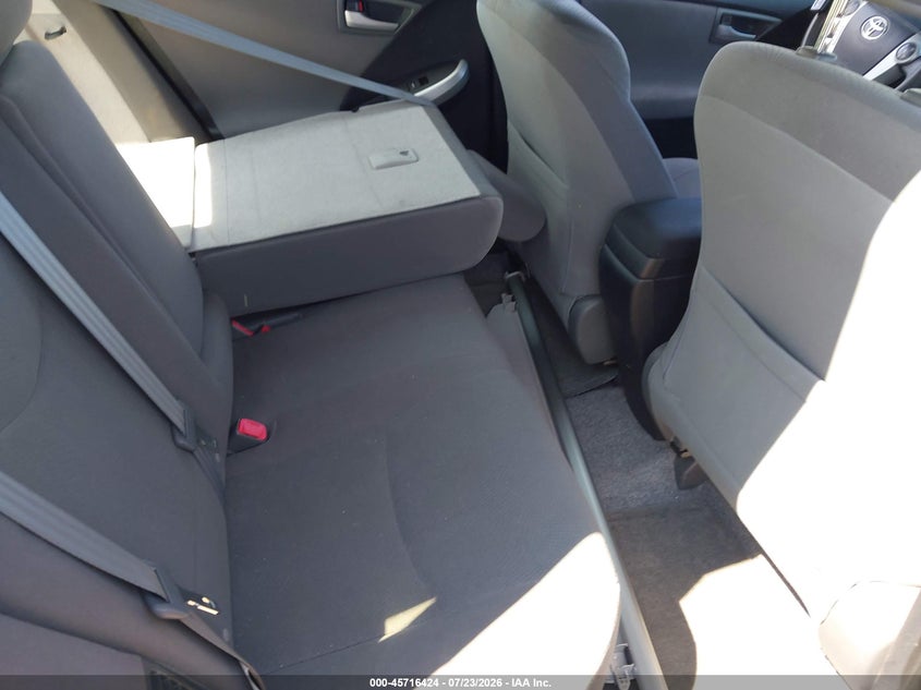 2013 TOYOTA PRIUS auction photo 8