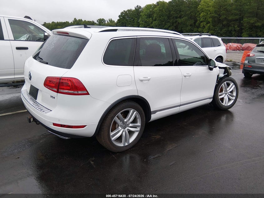 2014 VOLKSWAGEN TOUAREG auction photo 4