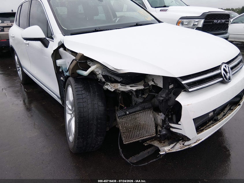 2014 VOLKSWAGEN TOUAREG auction photo 6