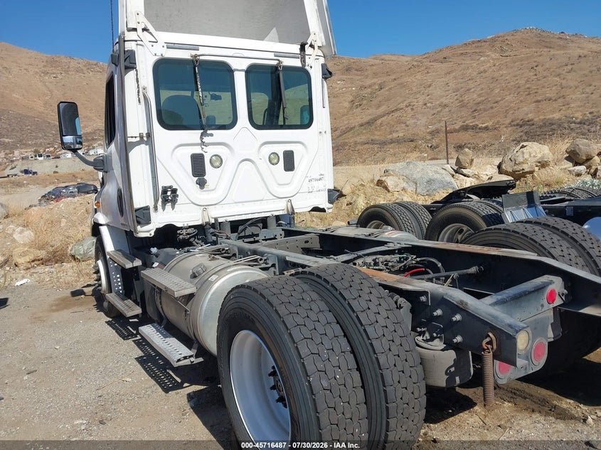 2012 OTHER FREIGHTLINER CASCADIA 113 TRUCK N/A