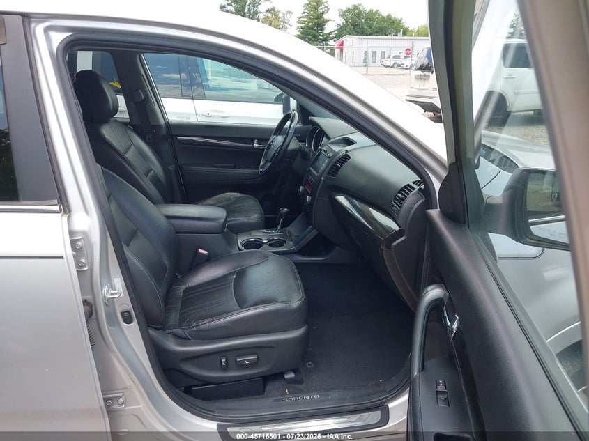 2012 KIA SORENTO auction photo 5