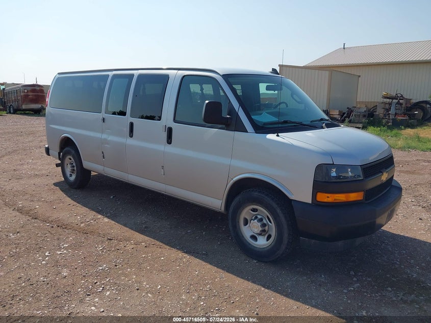 2020 CHEVROLET EXPRESS PASSENGER auction photo 1