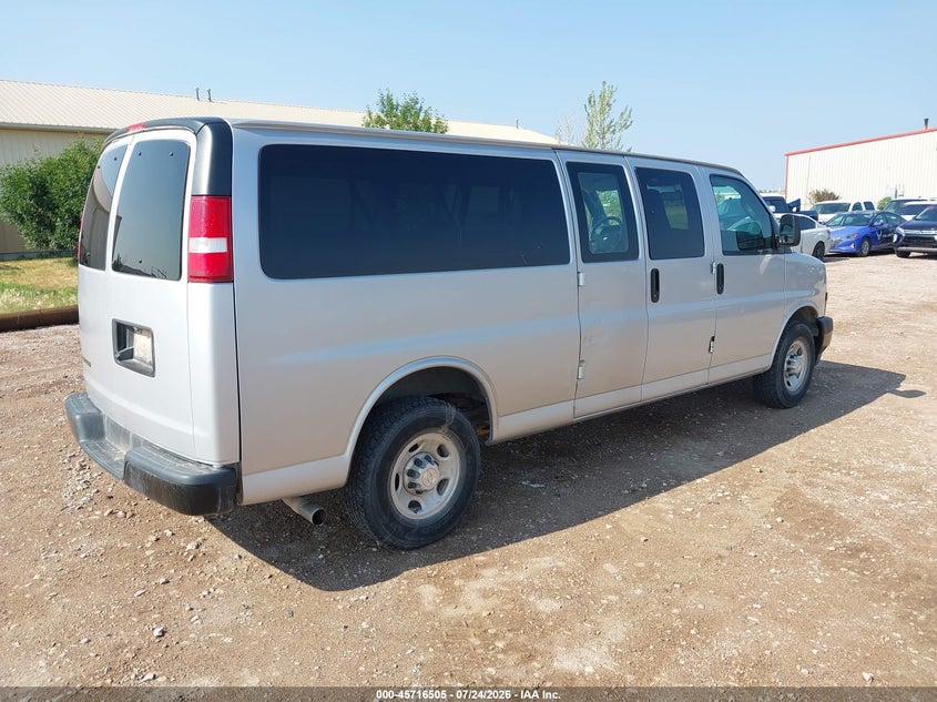 2020 CHEVROLET EXPRESS PASSENGER auction photo 4