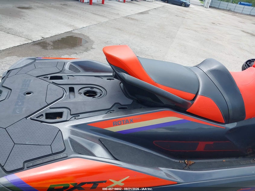 2019 SEADOO RXT-X 300 auction photo 8