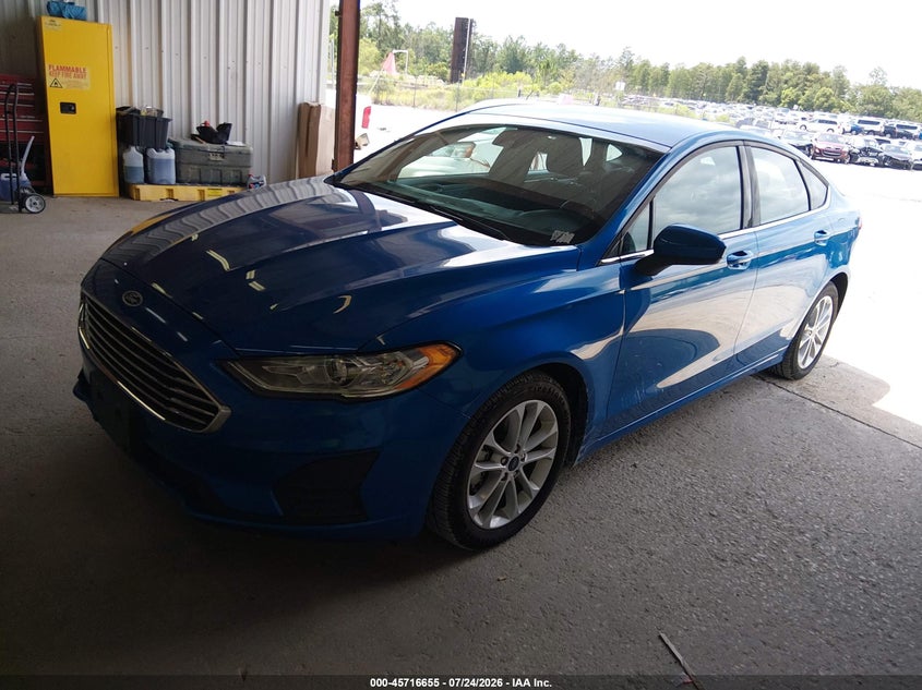 2020 Ford Fusion, Normal Wear & Tear, IAAI, VIN 3FA6P0LU5LR201696 — photo 2