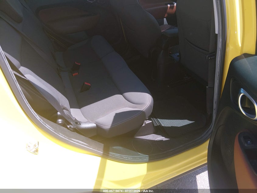 2014 FIAT 500L auction photo 8