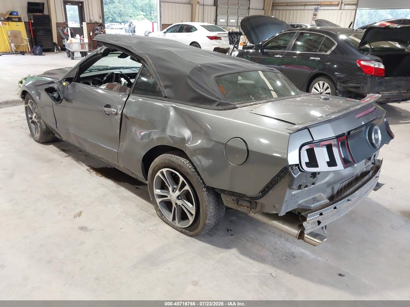 2013 FORD MUSTANG auction photo 3