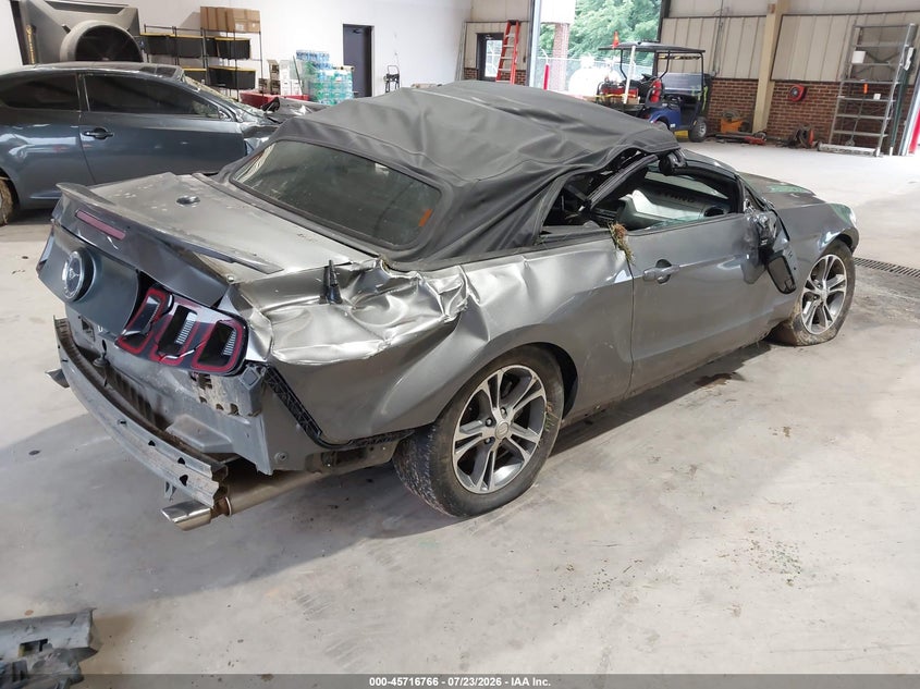 2013 FORD MUSTANG auction photo 4